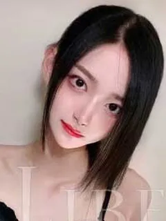 日本橋風俗- 夜々見アル(19歳)(T:177cm,T:177cm,B:78cm(Aカップ),W:59cm,H:78cm) - 写真