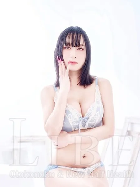霧島ゆい - 写真1枚目