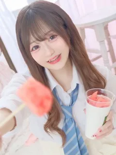 きな(19歳)(T:154cm,T:154cm,B:86cm(Eカップ),W:55cm,H:85cm) - 写真