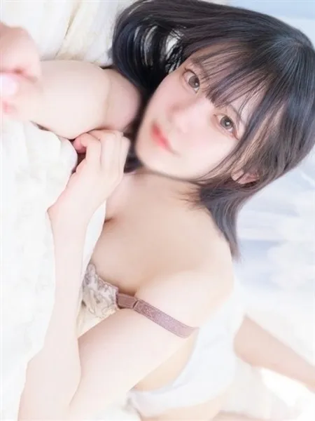 あやな - 写真3枚目