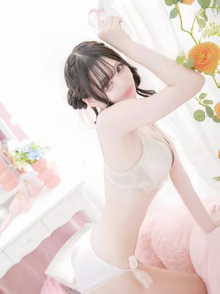ひなり - 写真3枚目
