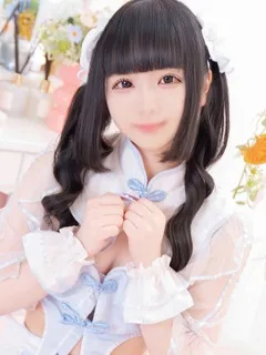  おもち(19歳)(T:162cm,T:162cm,B:82cm(Bカップ),W:54cm,H:82cm) - 写真