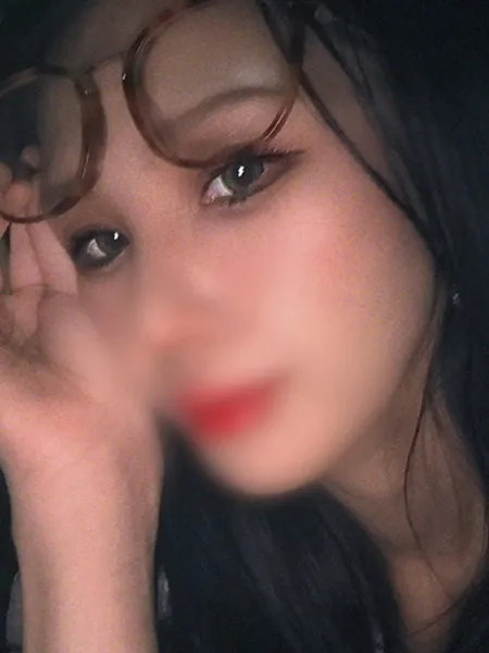 えみり - 写真1枚目