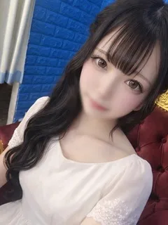  ひなた(19歳)ガチカワイイ(デリヘル) - 写真