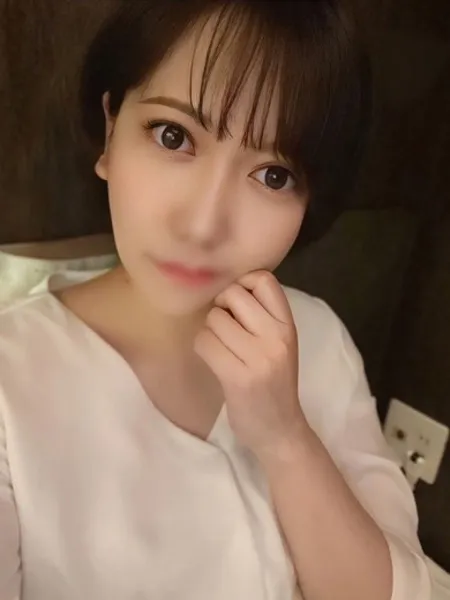 花道　かおり - 写真2枚目