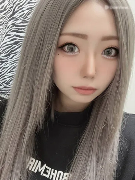 秋月　かんな - 写真1枚目