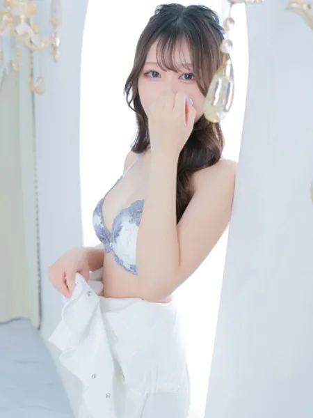 百瀬ひなの - 写真3枚目