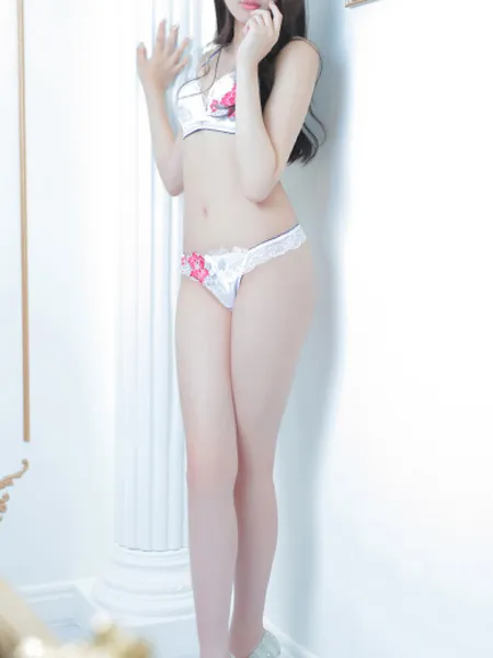 天海しおり - 写真4枚目