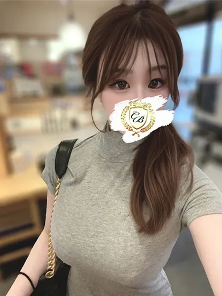 青山るる - 写真2枚目