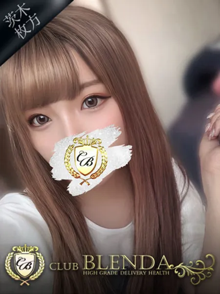 アイカ - 写真1枚目