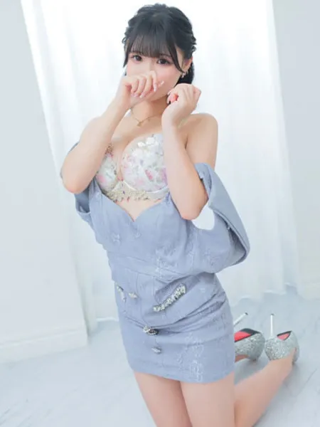 白露 ミュウ - 写真4枚目