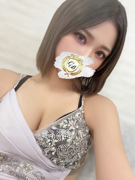 輝 カリナ - 写真2枚目