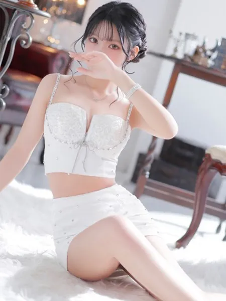朝比奈やえ - 写真2枚目