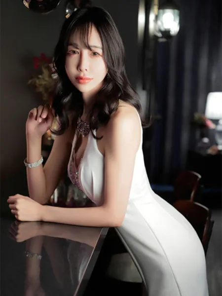 リリー - 写真3枚目