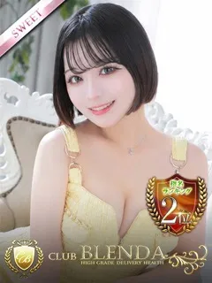  未来みく(19歳)(T:160cm,T:160cm,B:89cm(Fカップ),W:54cm,H:84cm) - 写真