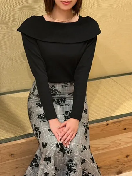 白桃 ひすい - 写真2枚目