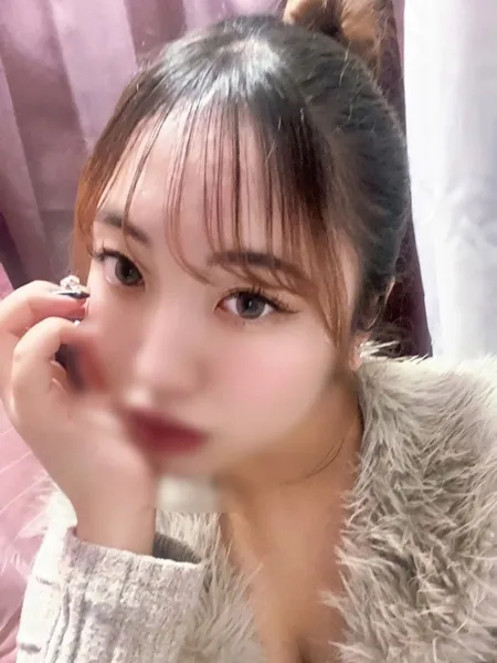 えみり - 写真1枚目