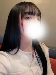  かりな(18歳)プリンセス谷九(ホテヘル) - 写真