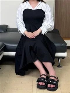 触れたい肌、吸い込まれる瞳 まき(28歳)人妻美人館() - 写真