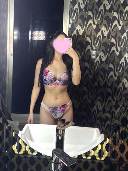 れいか - 写真3枚目