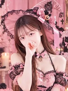  れんか(24歳)(T:151cm,T:151cm,B:83cm(Cカップ),W:56cm,H:85cm) - 写真