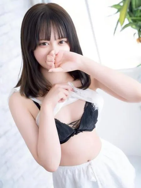 神崎まい - 写真1枚目